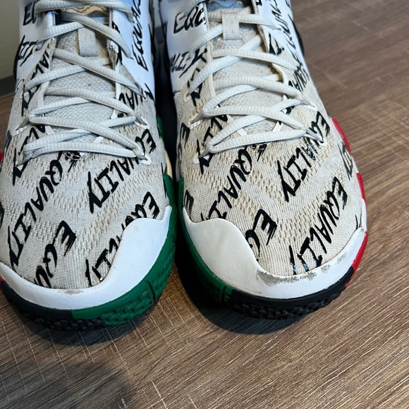 Nike Kyrie 4 Equality BHM Black‎ History Month Shoes Men Size 12 AO3167-900 - Picture 4 of 8